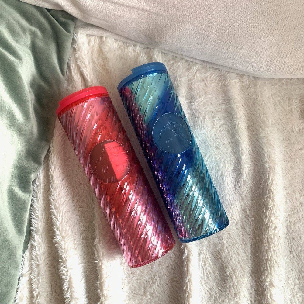 Bundle of 2 Starbucks Holiday Christmas 2023 Swirl Cold Cup